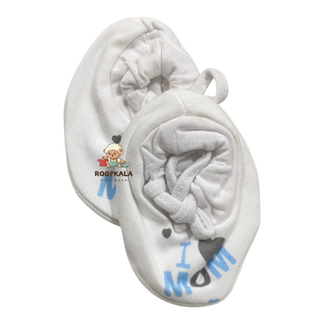 Premium Heavy Quality Baby Mitten & Booties Set – Soft Cotton, “I ♥ MOM” Design