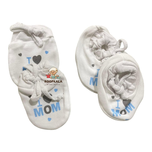 Premium Heavy Quality Baby Mitten & Booties Set – Soft Cotton, “I ♥ MOM” Design