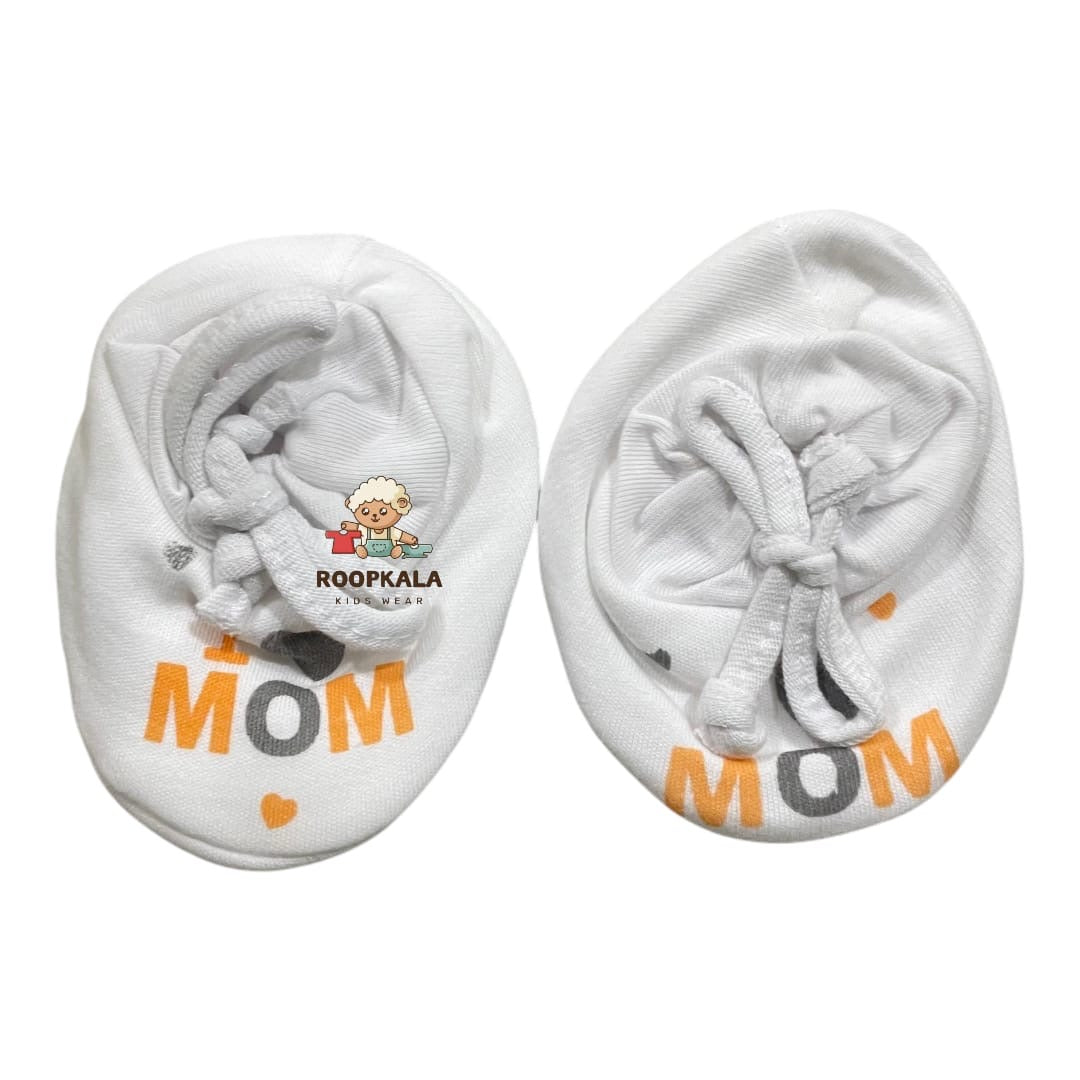 Premium Heavy Quality Baby Mitten & Booties Set – Soft Cotton, “I ♥ MOM” Design
