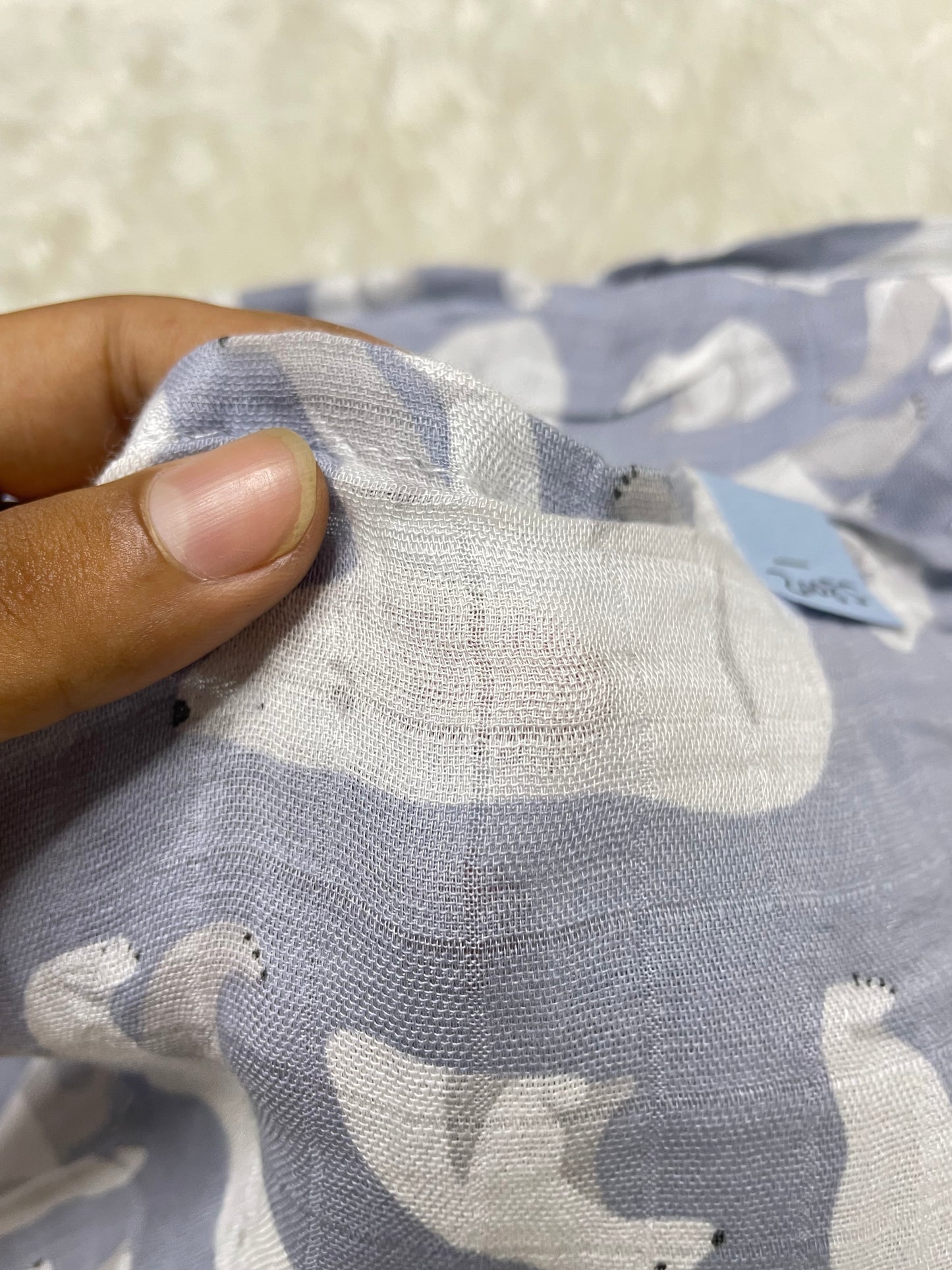 100% Muslin Baby Swaddle – Minimalist Design with Soft Pastel Colours