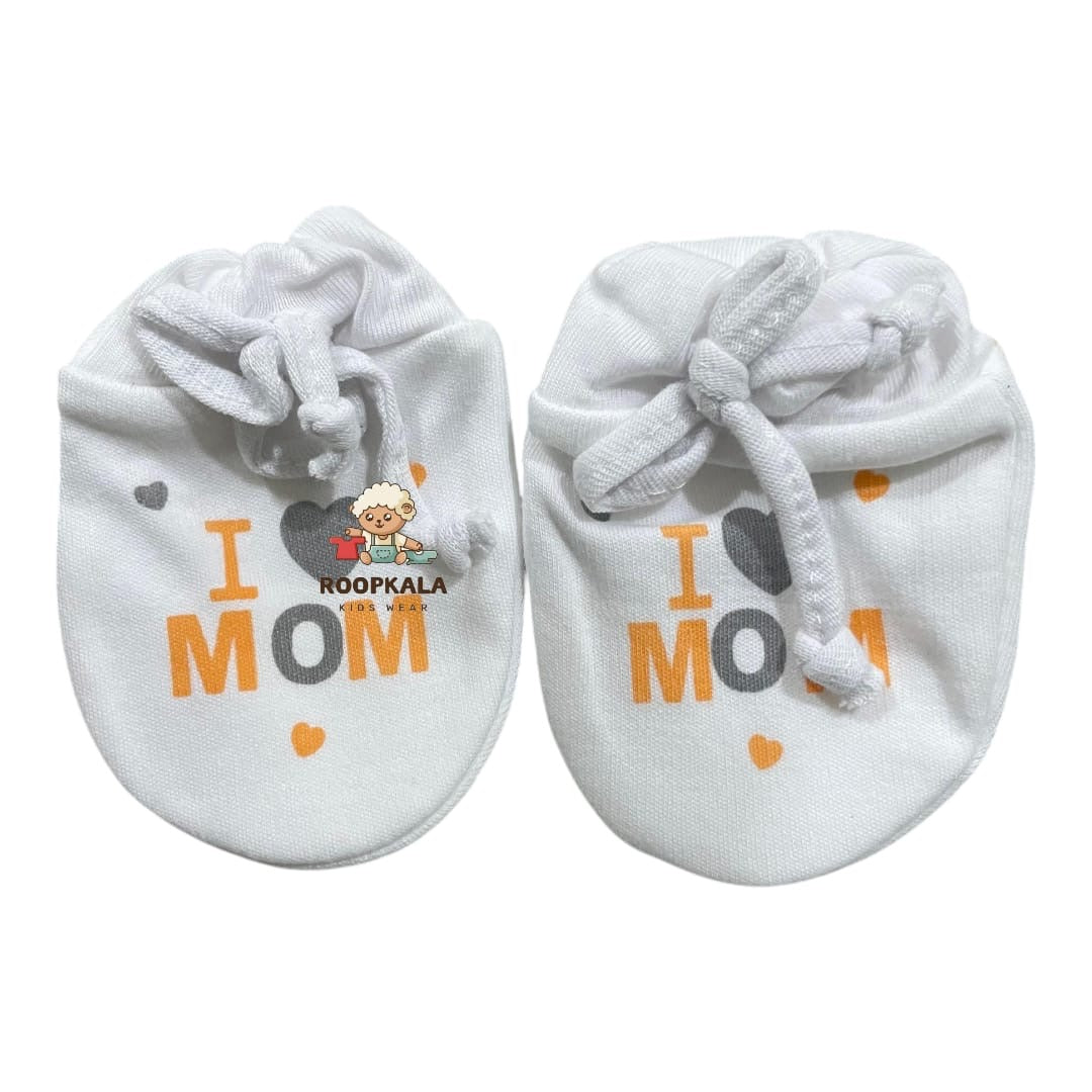 Premium Heavy Quality Baby Mitten & Booties Set – Soft Cotton, “I ♥ MOM” Design